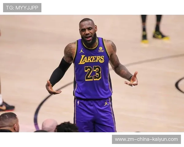 球星魅力：场上场下的多重角色解读，场上球员